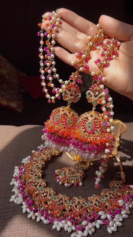 Aashna Super Look Beautiful Traditional Necklace Set With Jhumka