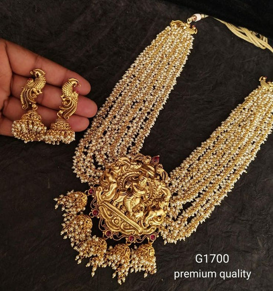 Amrapali Kemp Pearl Mala